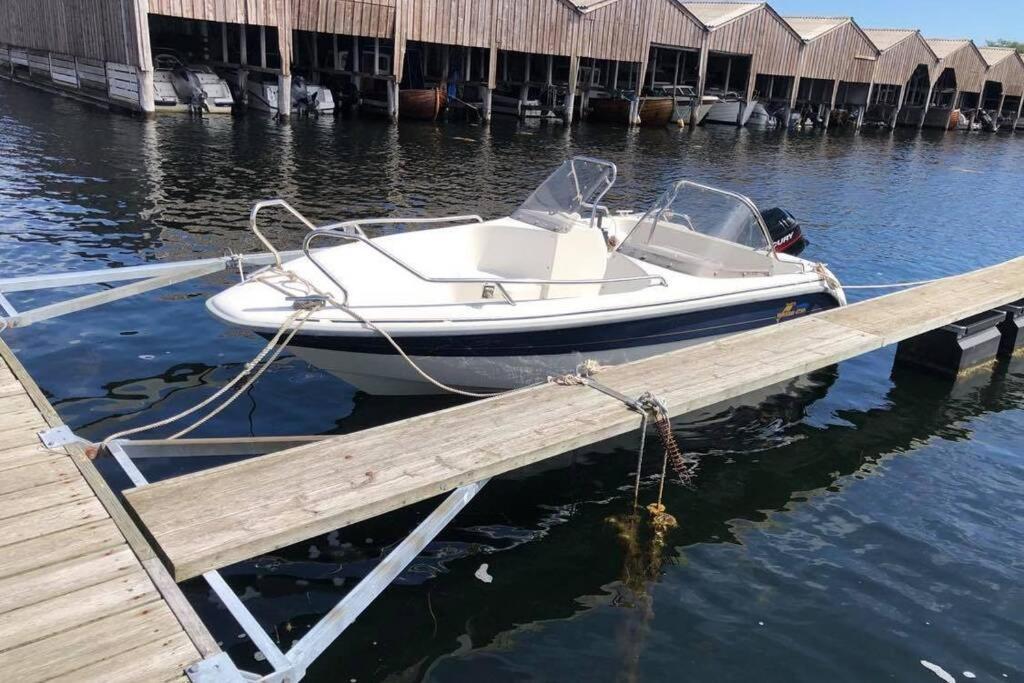 Mandal Apartment Mit Moeglichkeit Ein Boot Zu Benutzen Und Angeln Exteriör bild